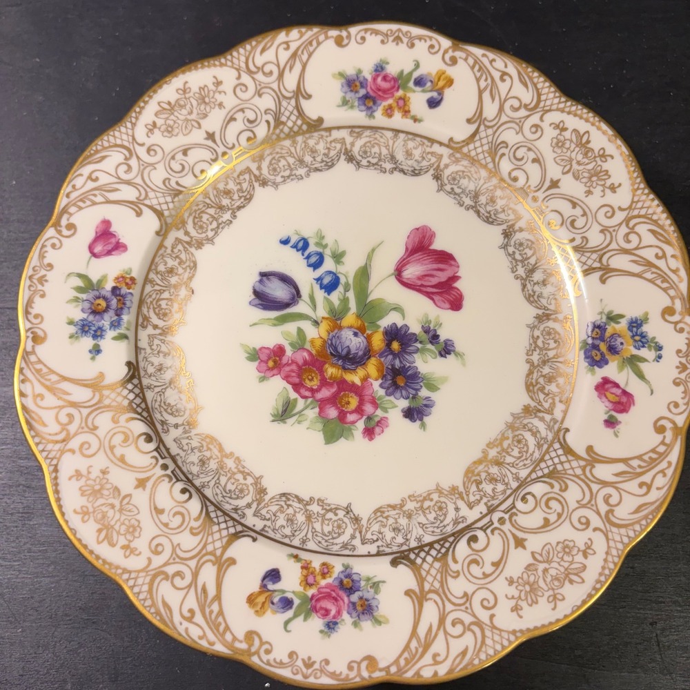 Royal Bayreuth Bavaria Floral Gold Gilt Scalloped Porcelain Plate Germany 7.75in